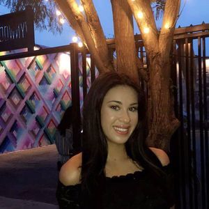 Meet your Posher, Danielle